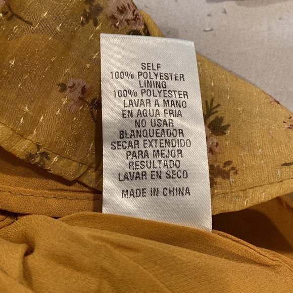 Storia Small Yellow Stylish Pretty Dress. Used once. Excellent Condition. - Picture 7 of 10